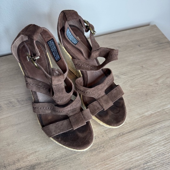 UGG Lauri Chocolate Suede Espadrille Wedges Size 8 Brown - Picture 5 of 9